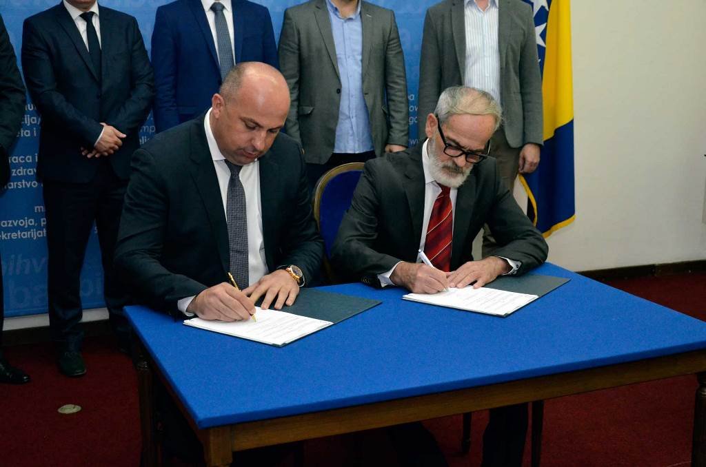 Potpisan Kolektivni Ugovor Iz Područja Djelatnosti Poštanskog Prometa